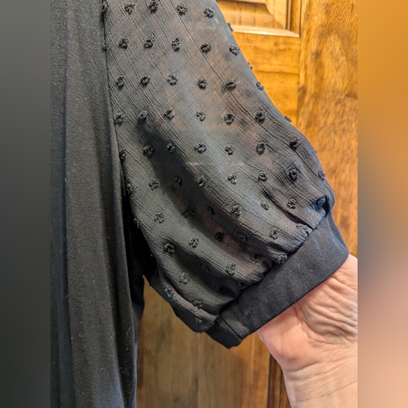 Puff sleeve knit top - Picture 3 of 5